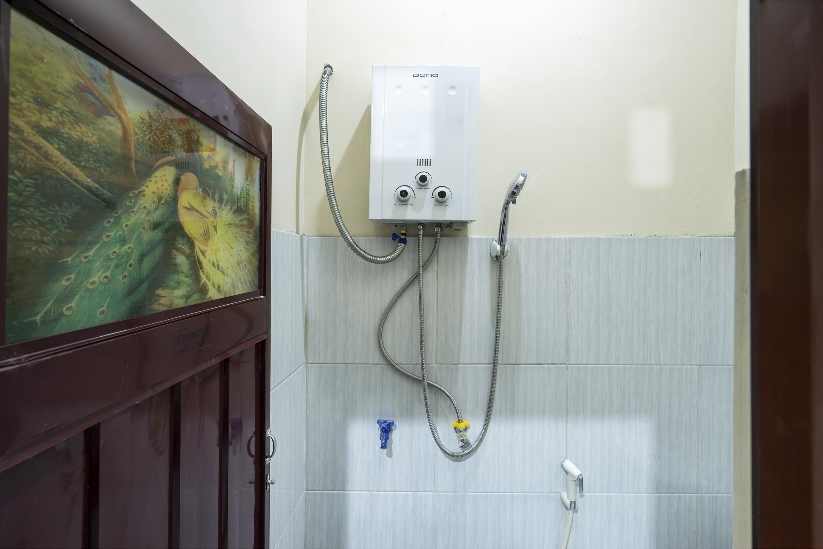 Oyo 2098 Homestay Kk Ngaglik Exterior foto