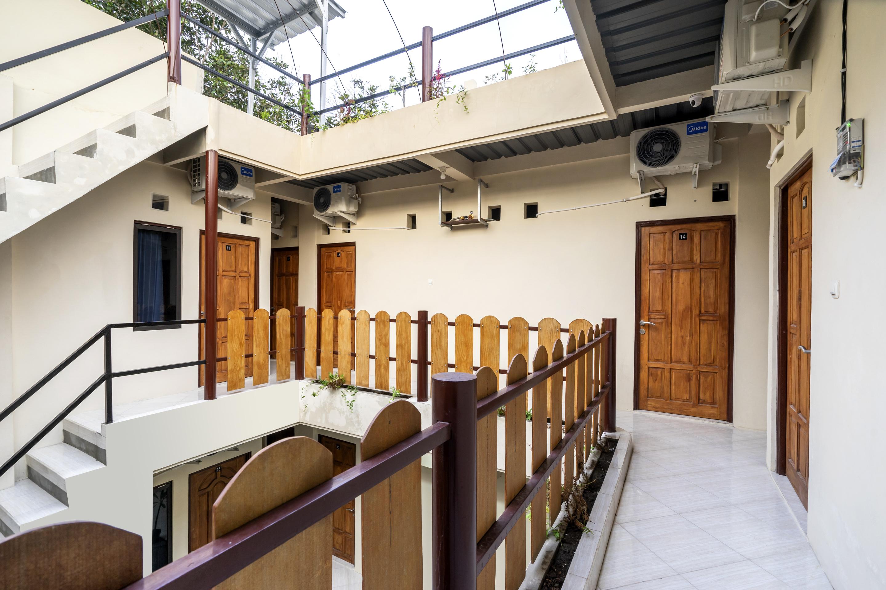 Oyo 2098 Homestay Kk Ngaglik Exterior foto