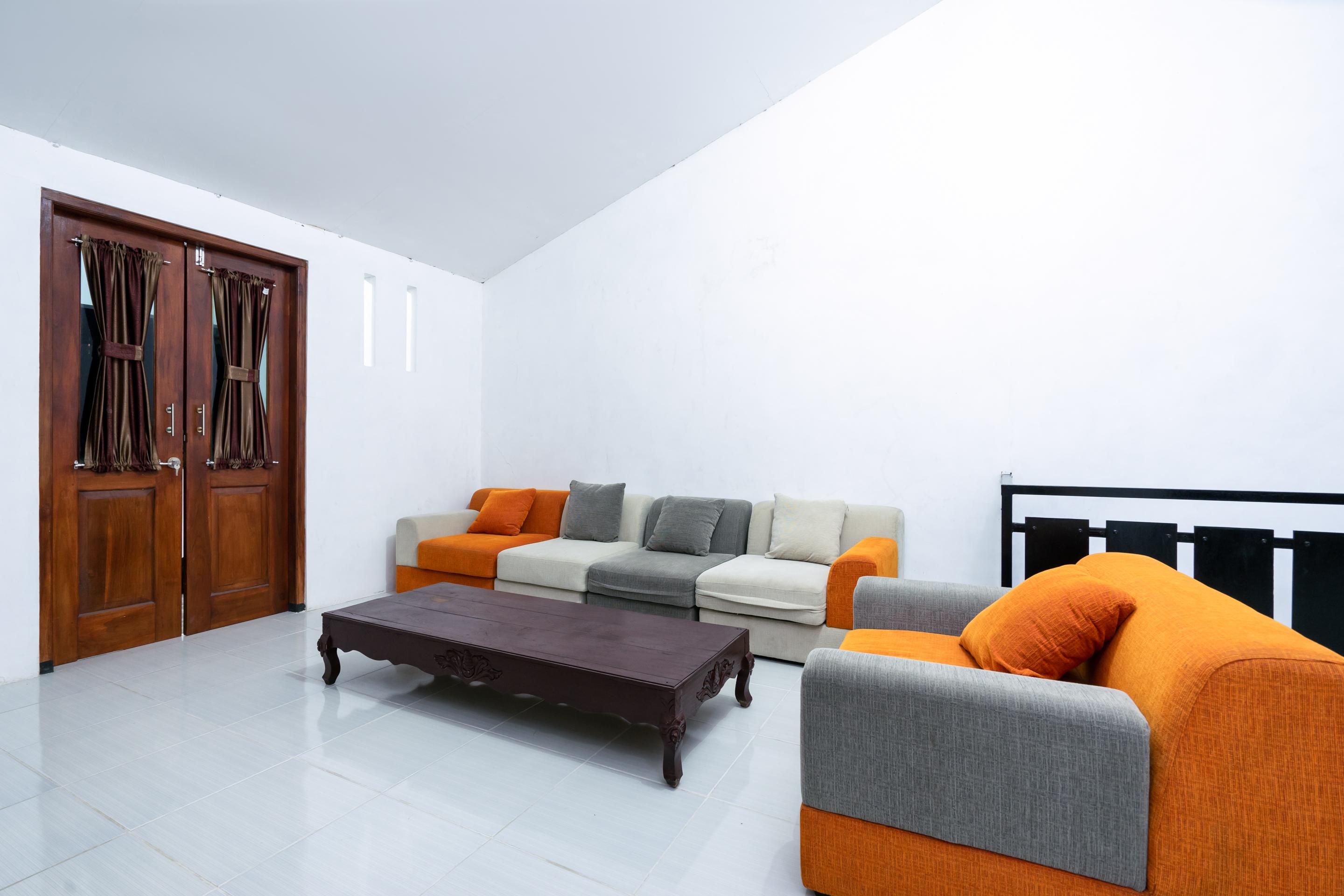 Oyo 2098 Homestay Kk Ngaglik Exterior foto
